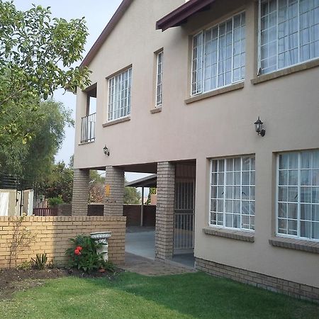 De Zevende Hemel Guesthouse Secunda Kültér fotó